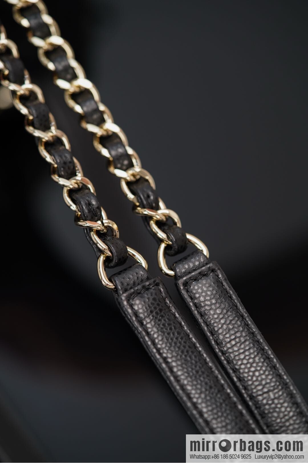 𝗖𝗛𝗔𝗡𝗘𝗟 23P new Duma shoulder, cowhide Mini AS3787