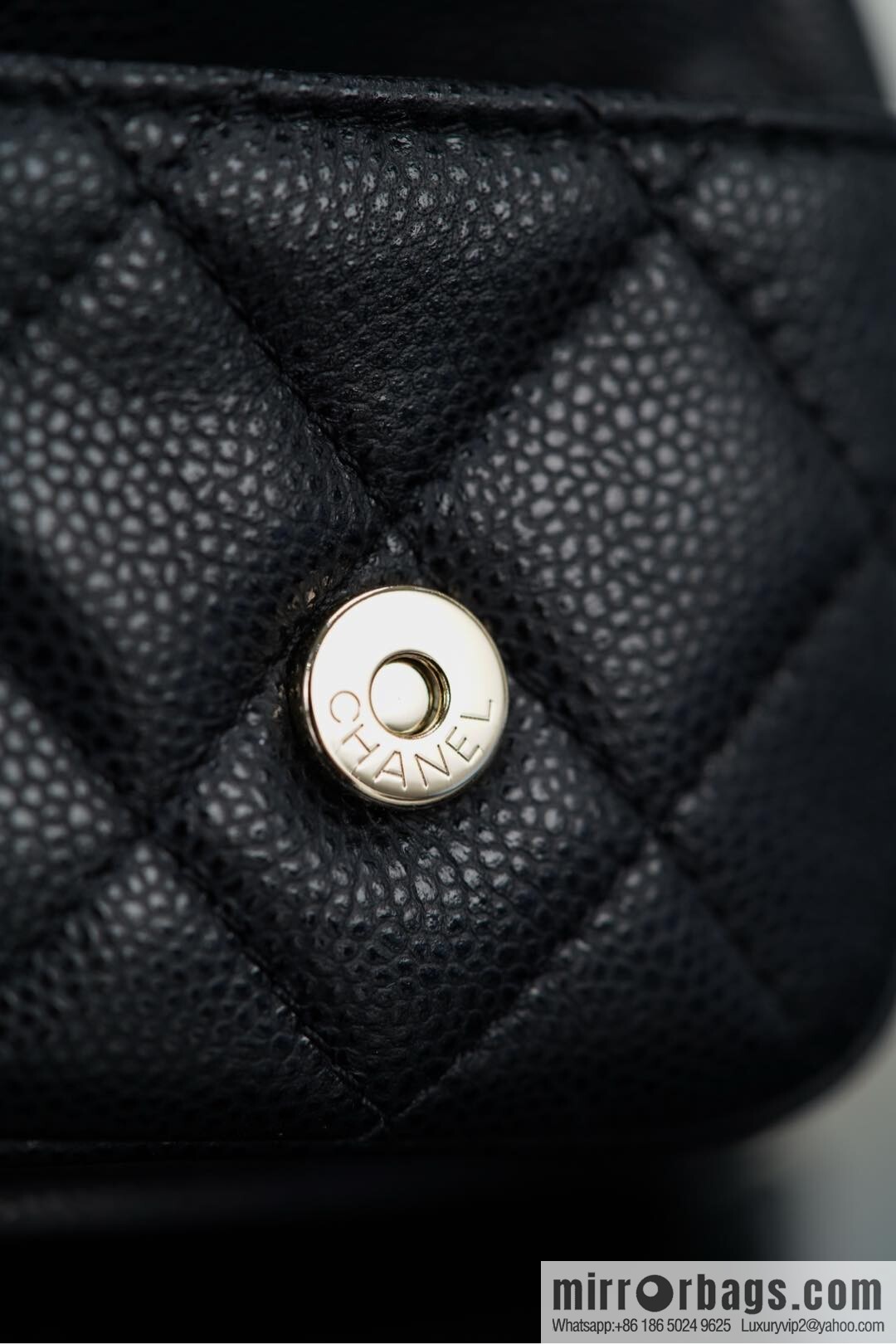 𝗖𝗛𝗔𝗡𝗘𝗟 23P new Duma shoulder, cowhide Mini AS3787