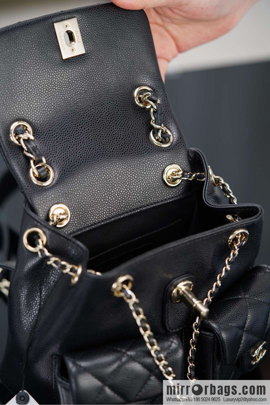 𝗖𝗛𝗔𝗡𝗘𝗟 23P new Duma shoulder, cowhide Mini AS3787