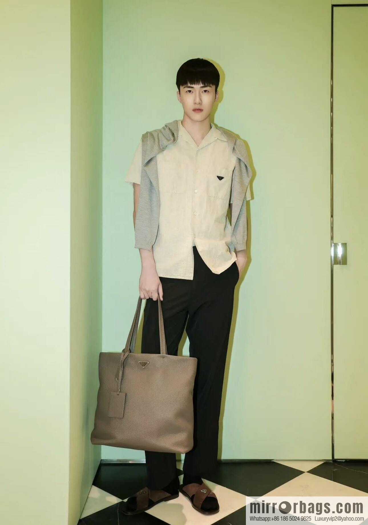 PRADA 🎉 new tote bag 🎉 2VG130 men's 🎉🎉 gray