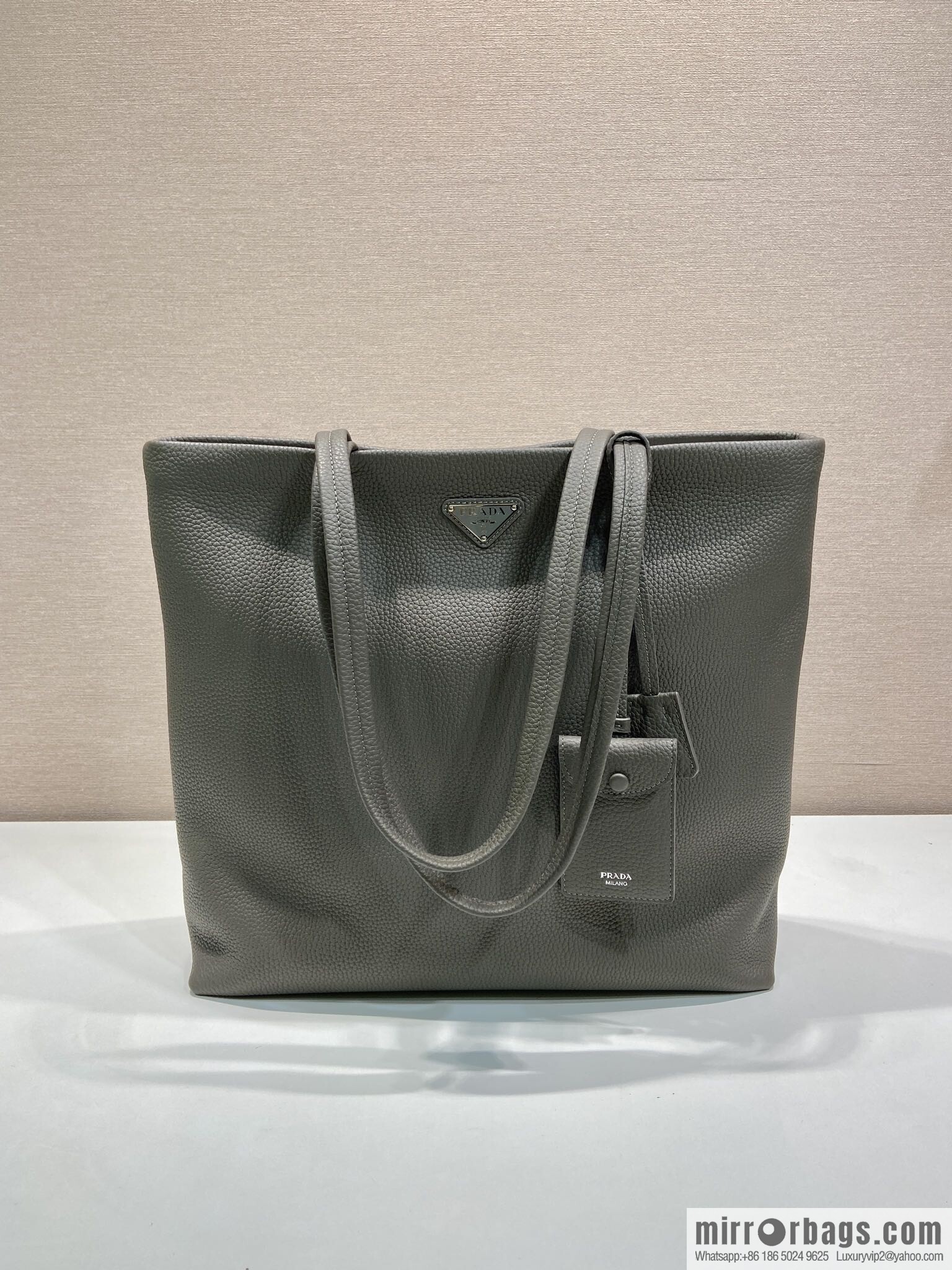PRADA 🎉 new tote bag 🎉 2VG130 men's 🎉🎉 gray