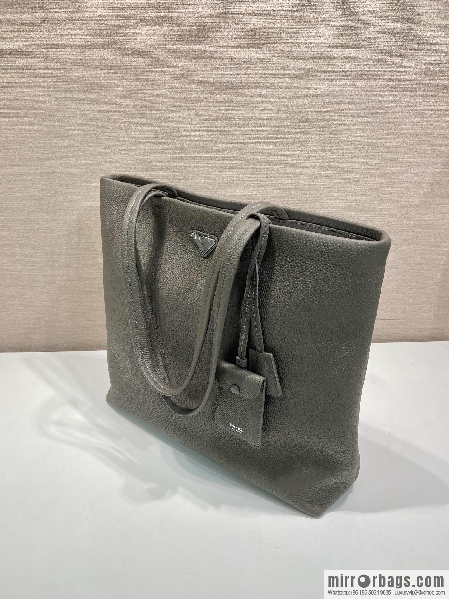 PRADA 🎉 new tote bag 🎉 2VG130 men's 🎉🎉 gray