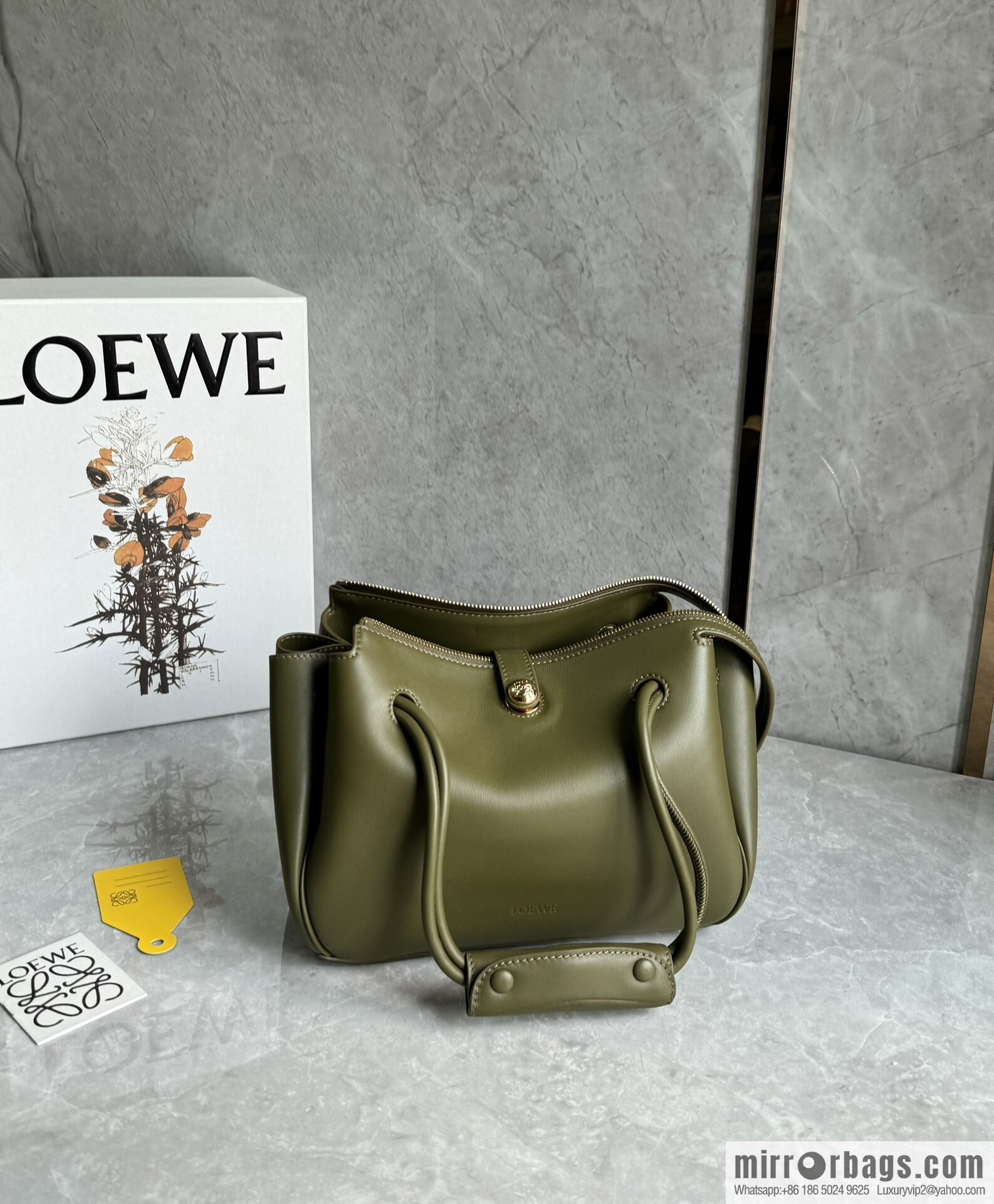 LOEWE new Madrid S 0807 olive green