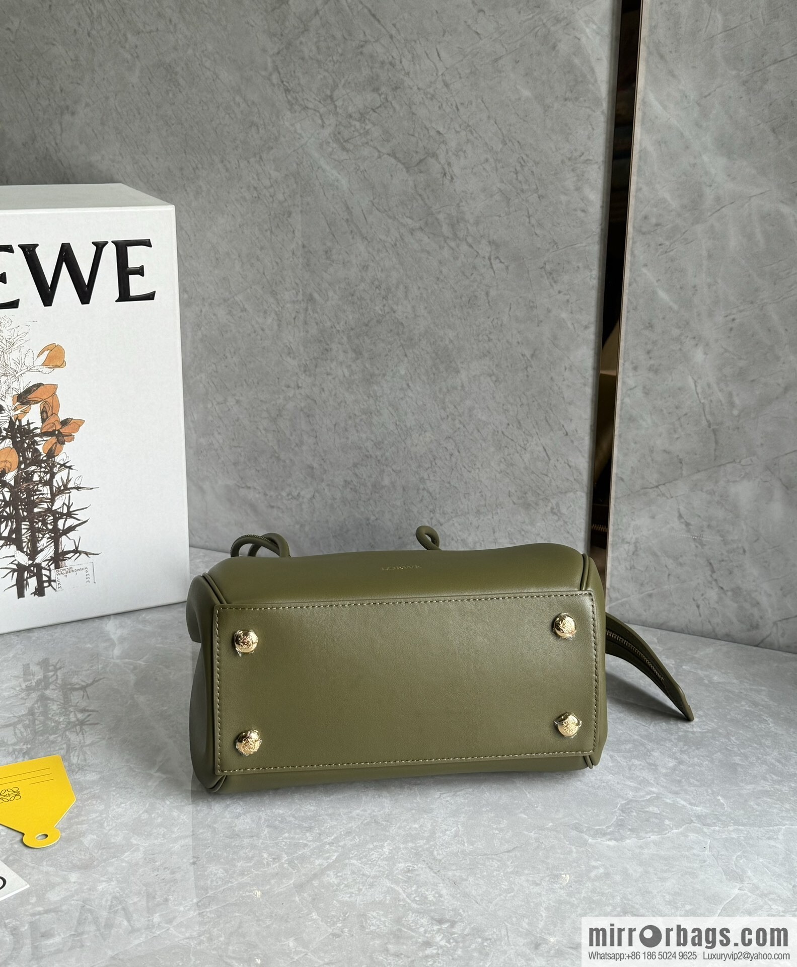 LOEWE new Madrid S 0807 olive green