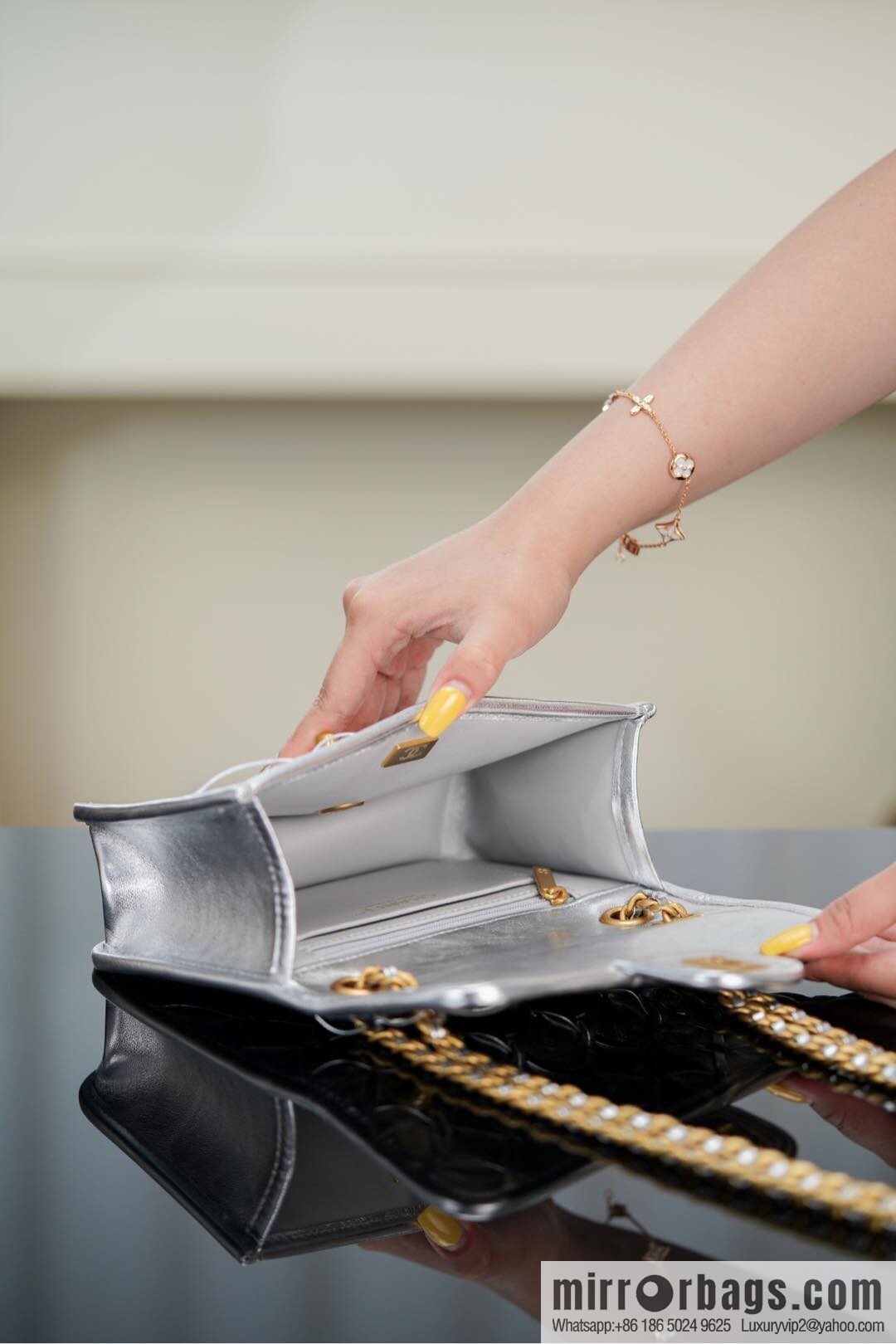 𝐂𝐡𝐚𝐧𝐞𝐥 𝟐𝟓𝐜 show new braided chain bag AS4797 silver