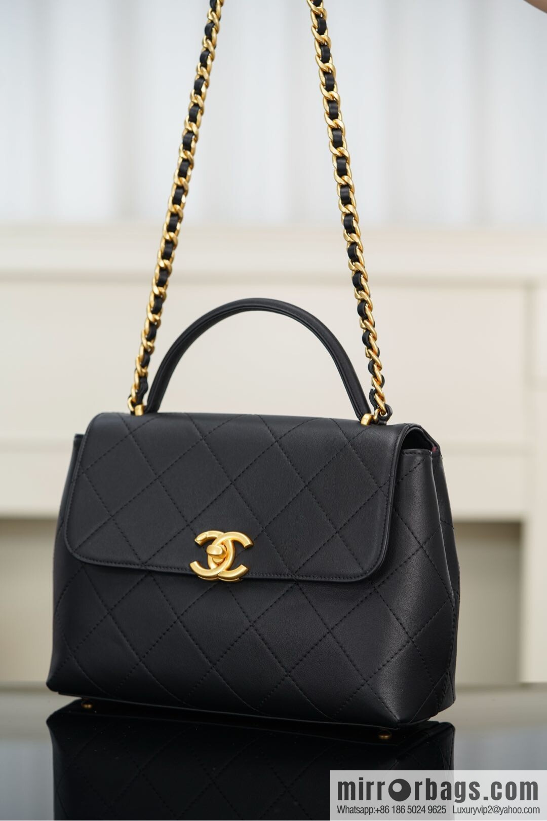 𝐂𝐡𝐚𝐧𝐞𝐥 𝟐𝟓𝐬 pocket bag, black gold 🖤 large AS5467