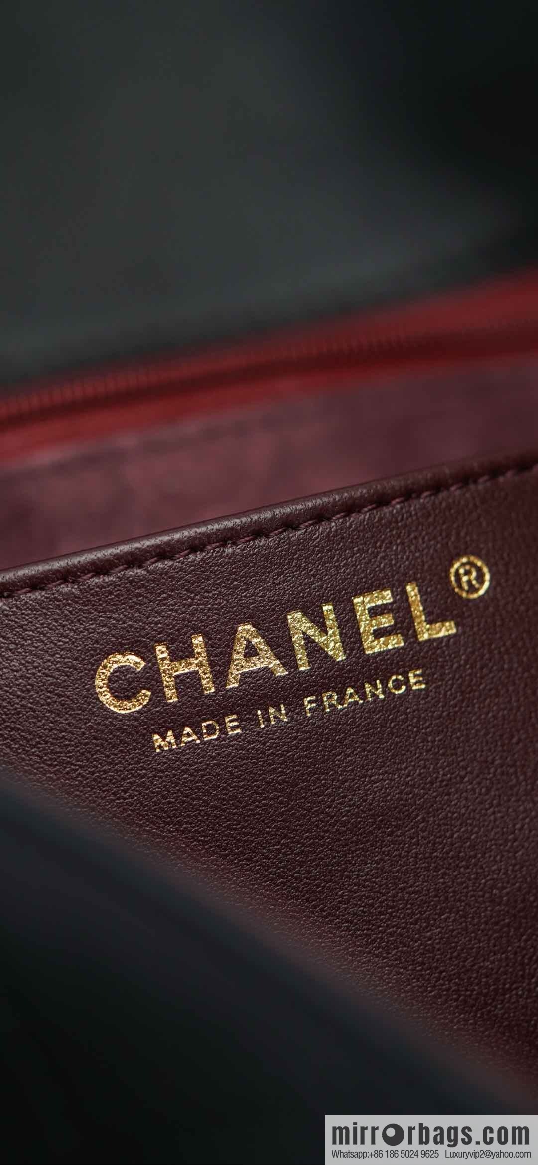 𝐂𝐡𝐚𝐧𝐞𝐥 𝟐𝟓𝐬 pocket bag, black gold 🖤 large AS5467