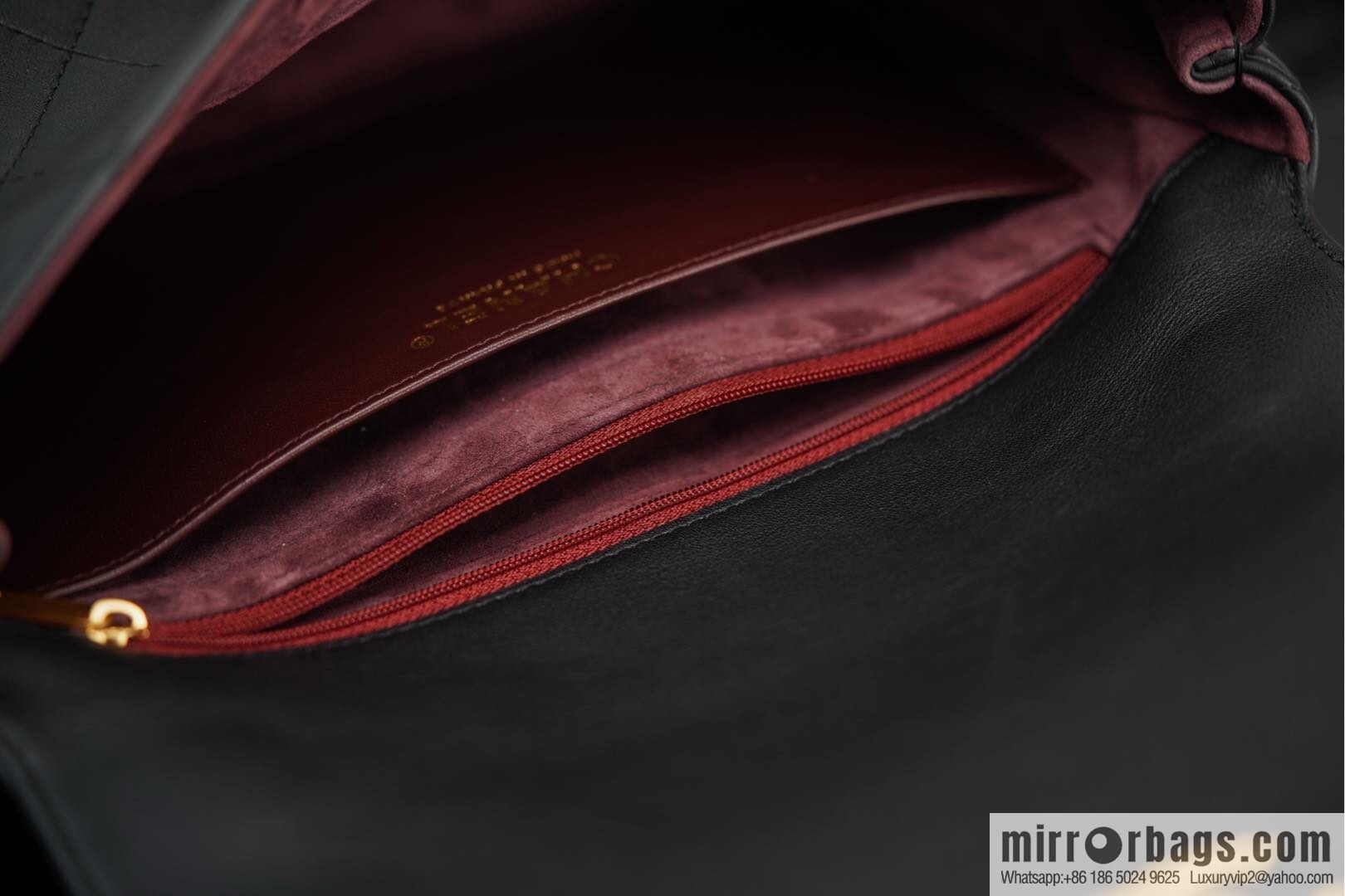 𝐂𝐡𝐚𝐧𝐞𝐥 𝟐𝟓𝐬 pocket bag, black gold 🖤 large AS5467