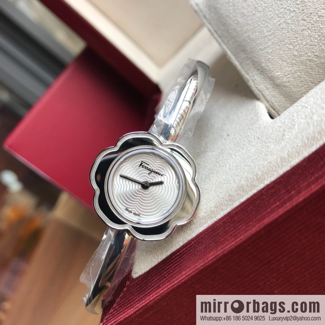 🎉🎉New counters are updated simultaneously! Ferragamo Salvatore Ladies Watch Flower Shape 26mm Sapphire Glass Swiss Quartz Movement