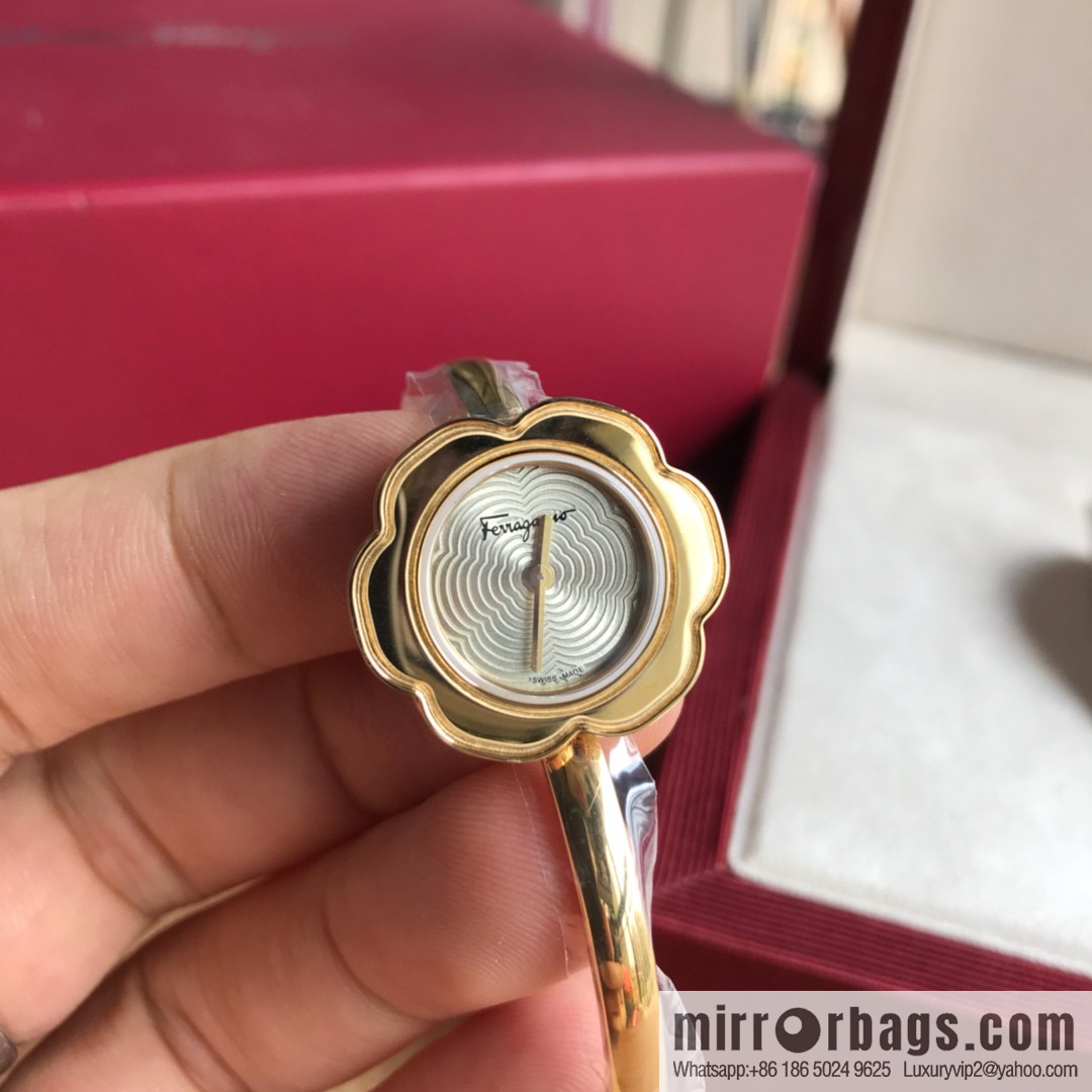🎉🎉New counters are updated simultaneously! Ferragamo Salvatore Ladies Watch Flower Shape 26mm Sapphire Glass Swiss Quartz Movement