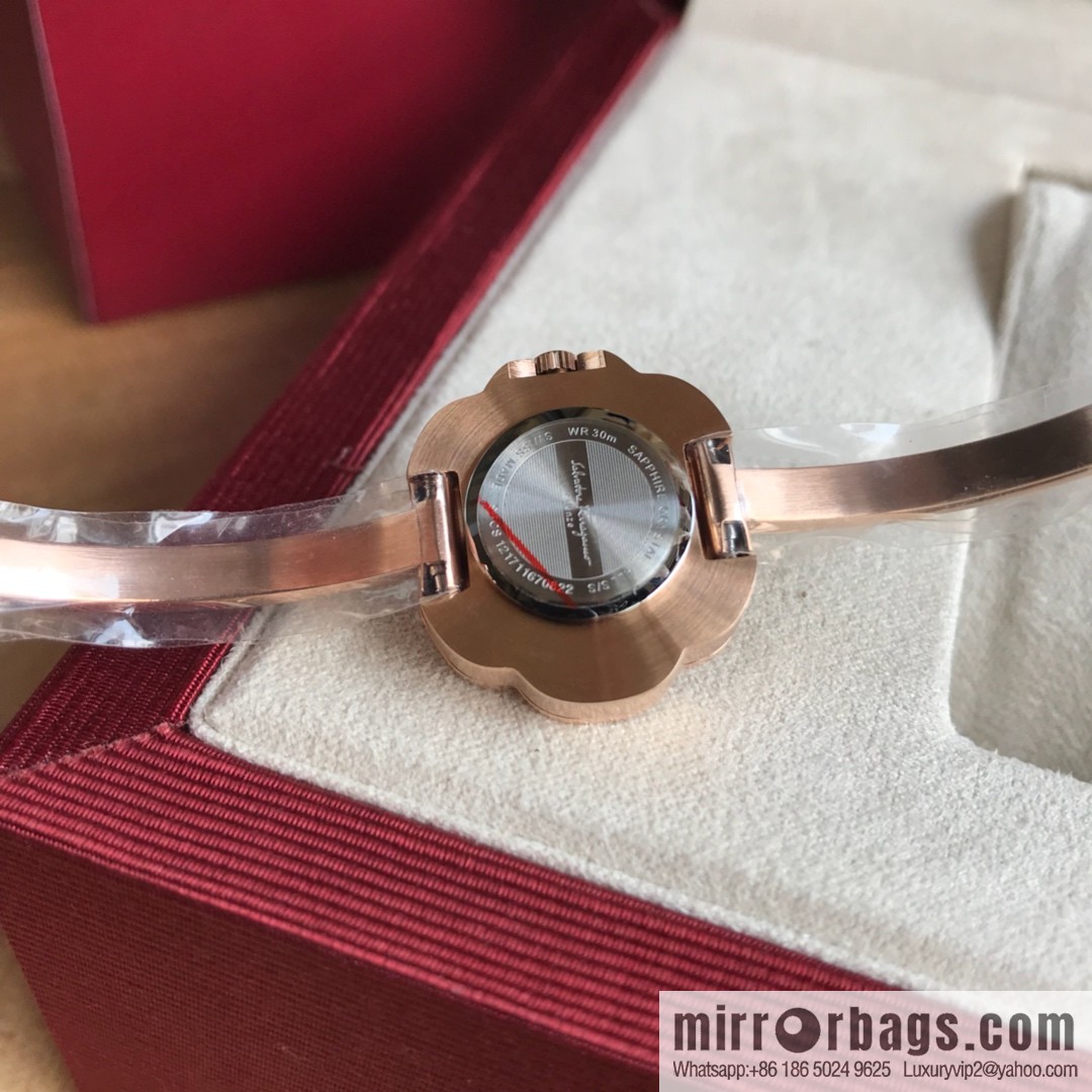 🎉🎉New counters are updated simultaneously! Ferragamo Salvatore Ladies Watch Flower Shape 26mm Sapphire Glass Swiss Quartz Movement