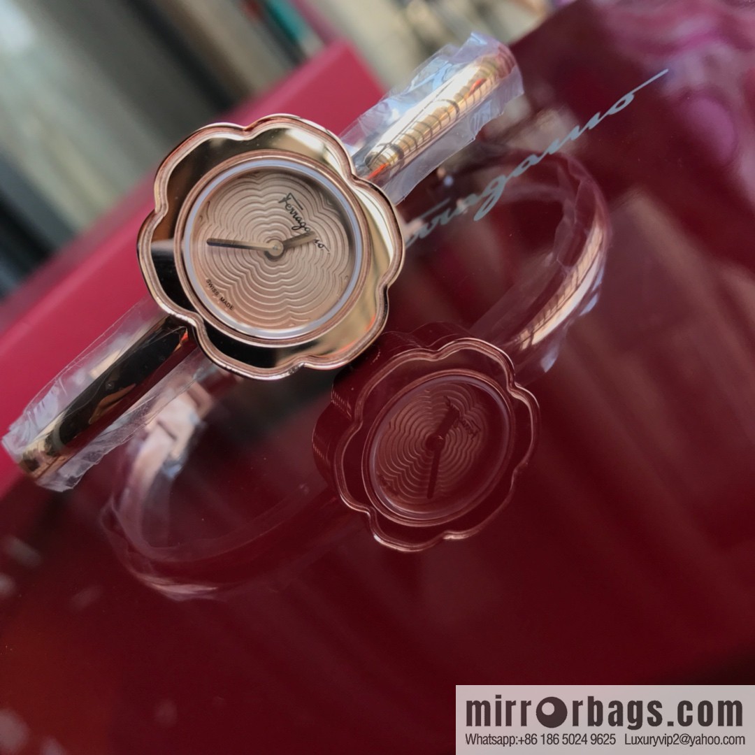 🎉🎉New counters are updated simultaneously! Ferragamo Salvatore Ladies Watch Flower Shape 26mm Sapphire Glass Swiss Quartz Movement