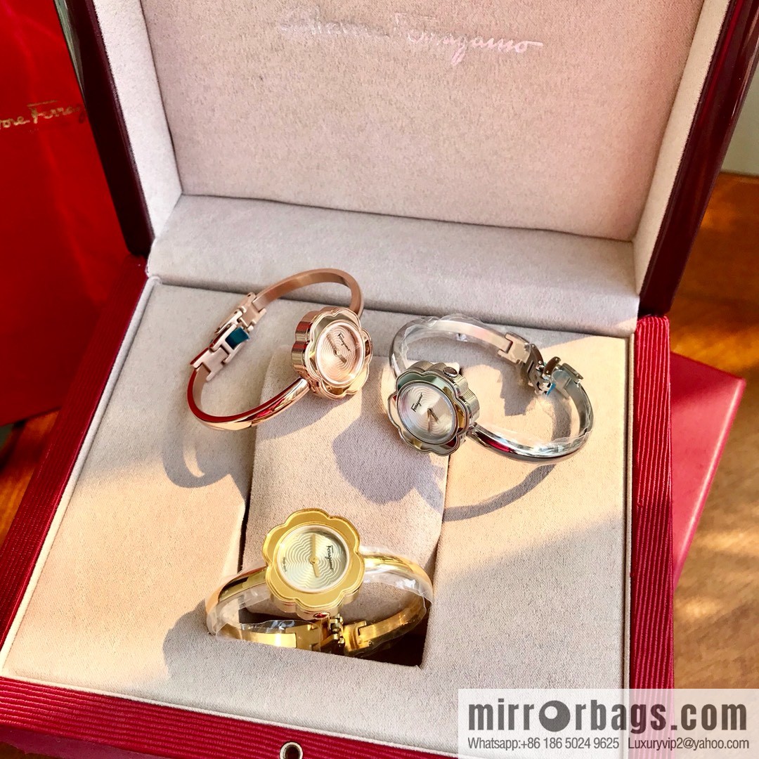 🎉🎉New counters are updated simultaneously! Ferragamo Salvatore Ladies Watch Flower Shape 26mm Sapphire Glass Swiss Quartz Movement