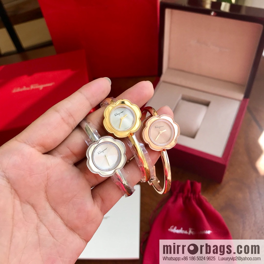 🎉🎉New counters are updated simultaneously! Ferragamo Salvatore Ladies Watch Flower Shape 26mm Sapphire Glass Swiss Quartz Movement