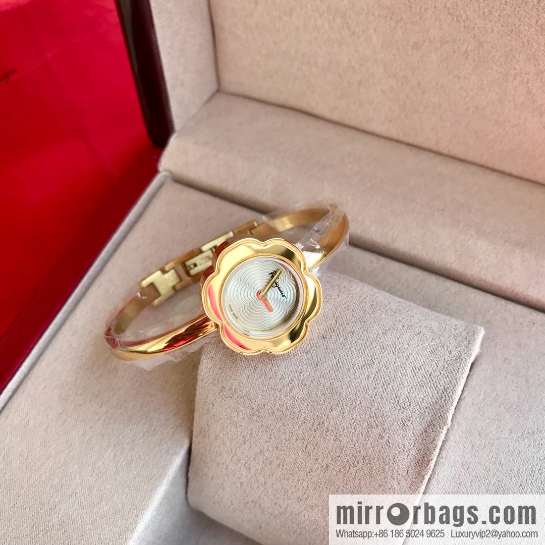 🎉🎉New counters are updated simultaneously! Ferragamo Salvatore Ladies Watch Flower Shape 26mm Sapphire Glass Swiss Quartz Movement