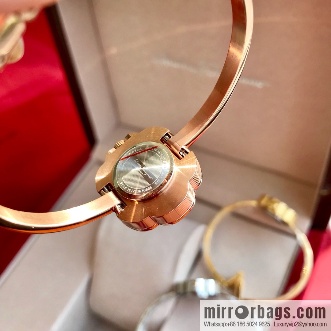 🎉🎉New counters are updated simultaneously! Ferragamo Salvatore Ladies Watch Flower Shape 26mm Sapphire Glass Swiss Quartz Movement