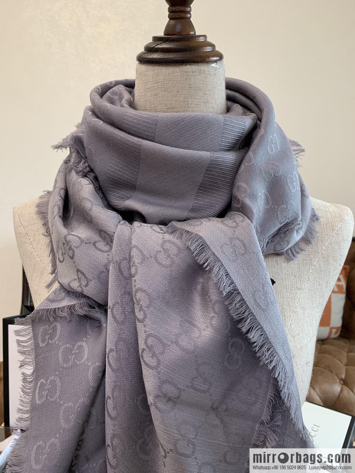 GUCCI Gucci letter pattern 100% silk wool scarf