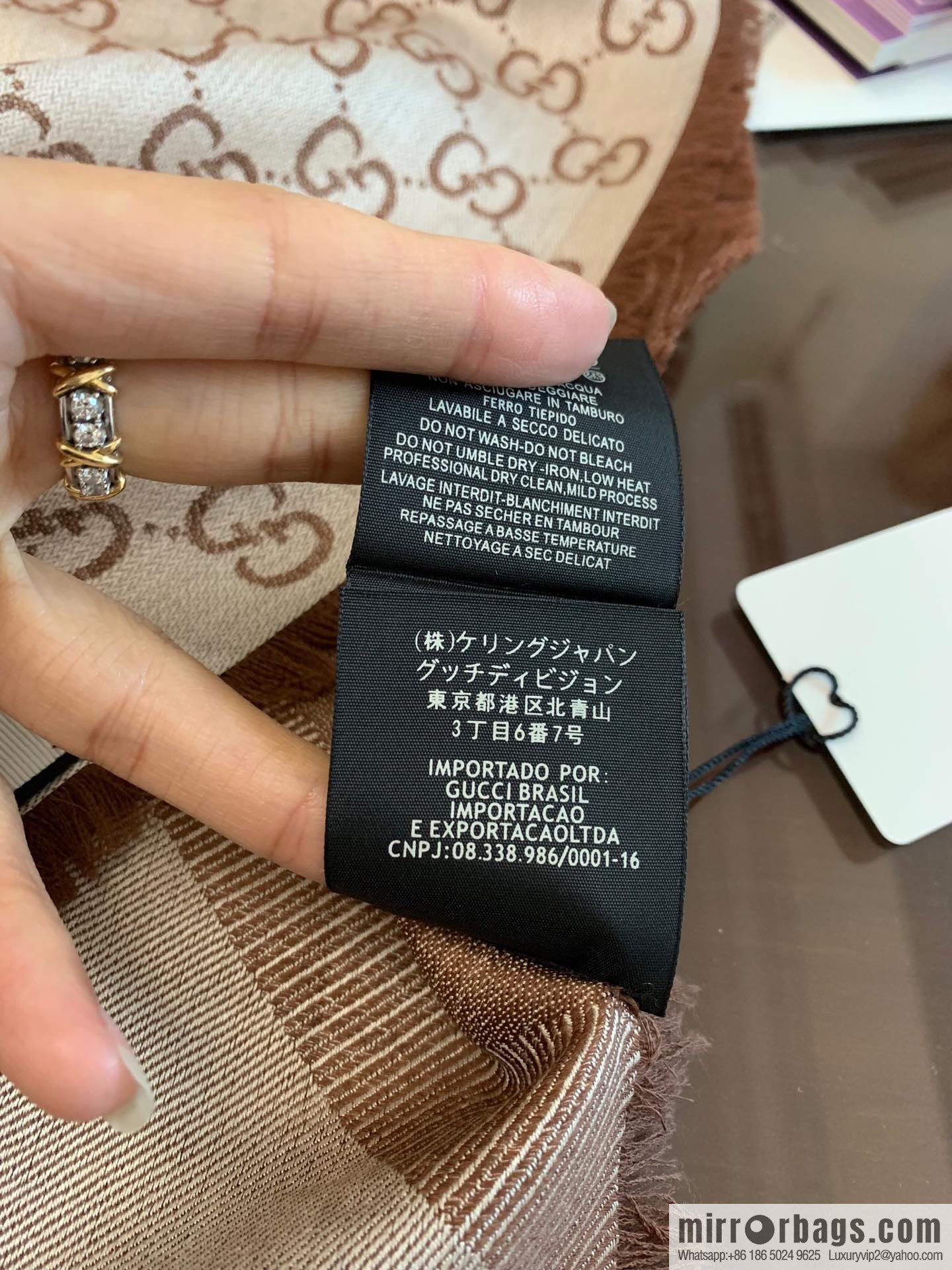 GUCCI Gucci letter pattern 100% silk wool scarf