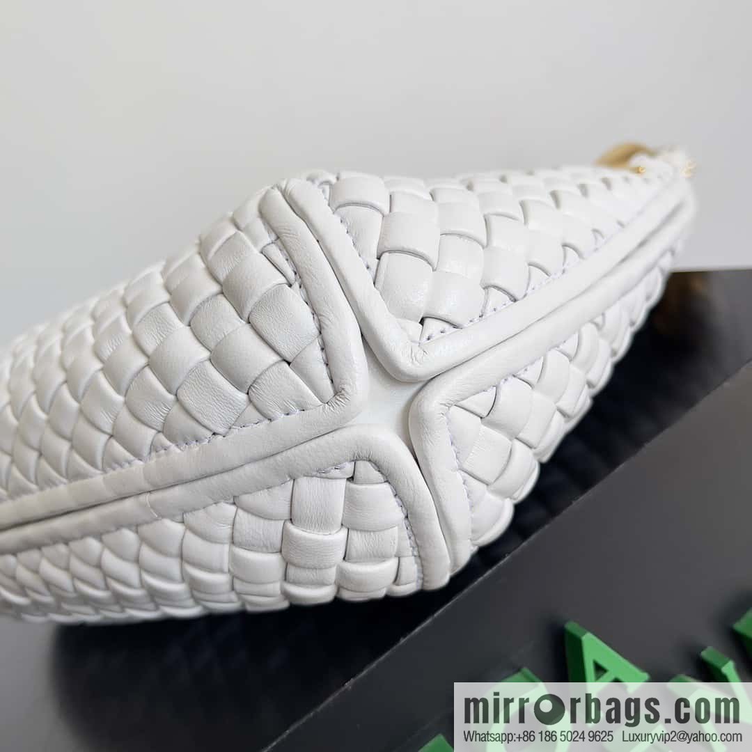 BV early spring new Clicker circular arc bag lamb woven leather, model number: 730968 white