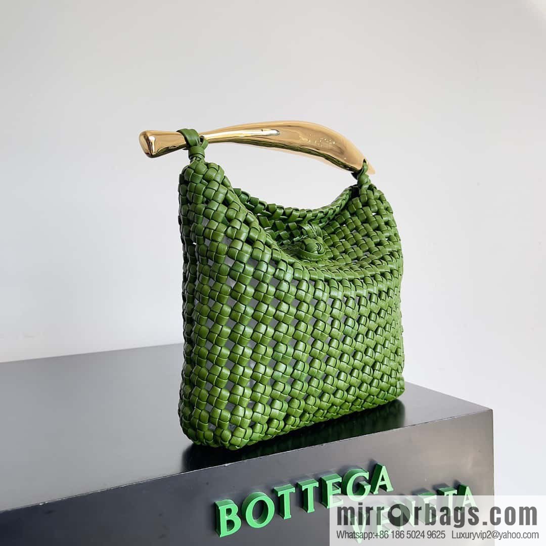 Bv new nappa small sheepskin field character woven sardines woven bag, model; 731166 green pepper green