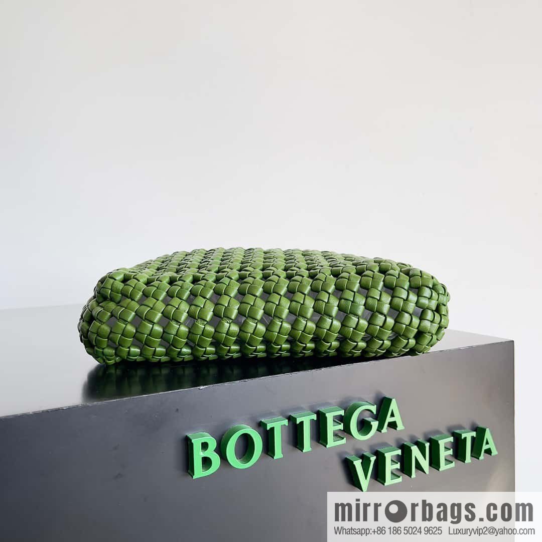 Bv new nappa small sheepskin field character woven sardines woven bag, model; 731166 green pepper green