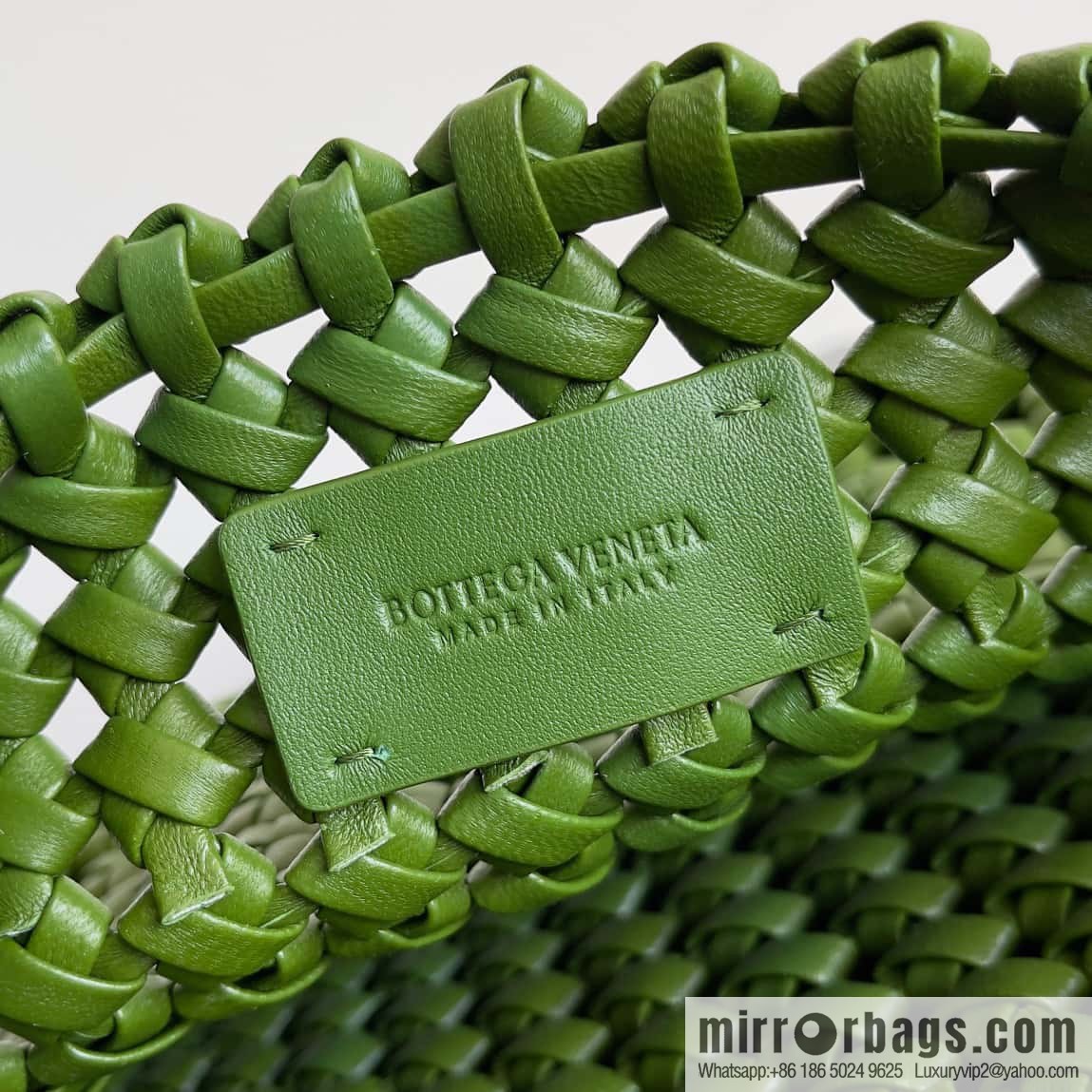 Bv new nappa small sheepskin field character woven sardines woven bag, model; 731166 green pepper green