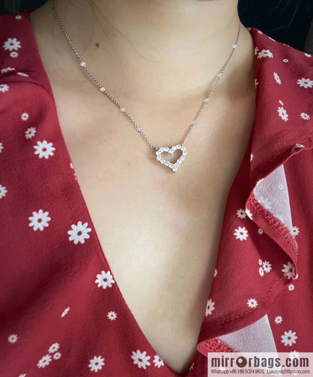 New ☑️ tiffany full diamond peach heart love necklace