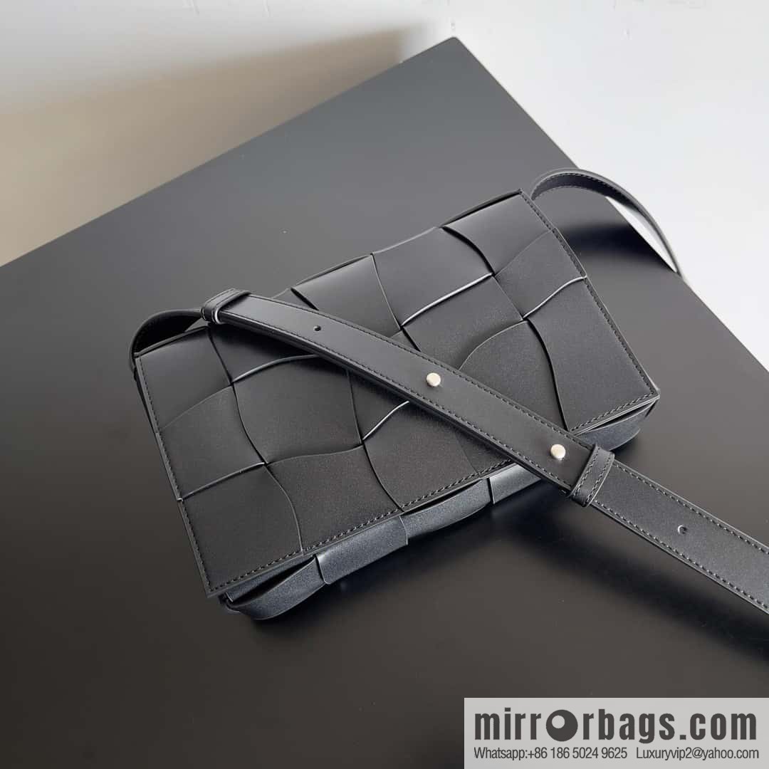 Bv new cassette wavy shape, shoulder backpack model; 755161 black