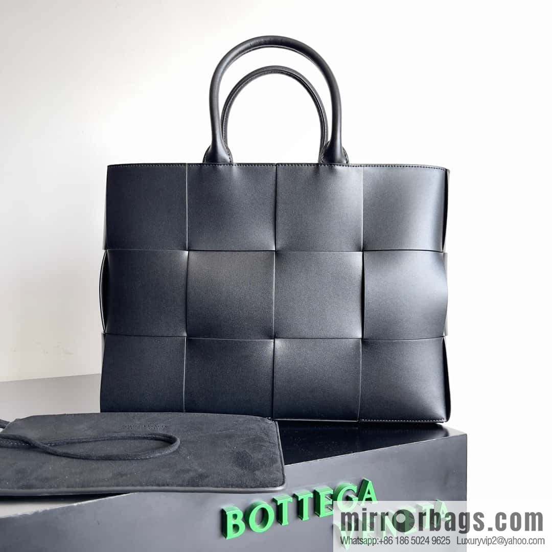 38Cm small four grid B home 2023 early spring new Arco Tote clutch bag model; 729244 Intreccio woven leather (fabric) tote handbag