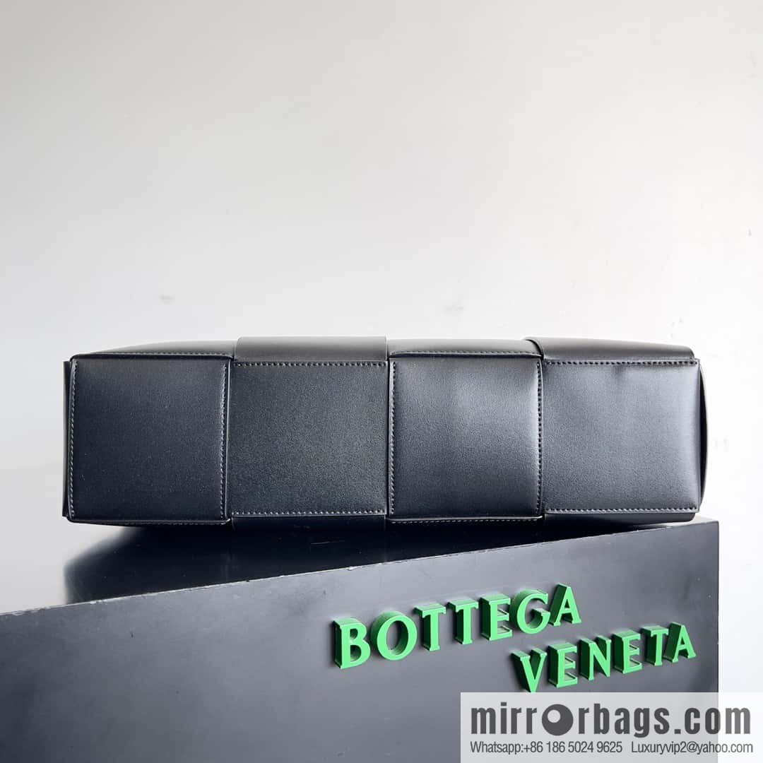 38Cm small four grid B home 2023 early spring new Arco Tote clutch bag model; 729244 Intreccio woven leather (fabric) tote handbag