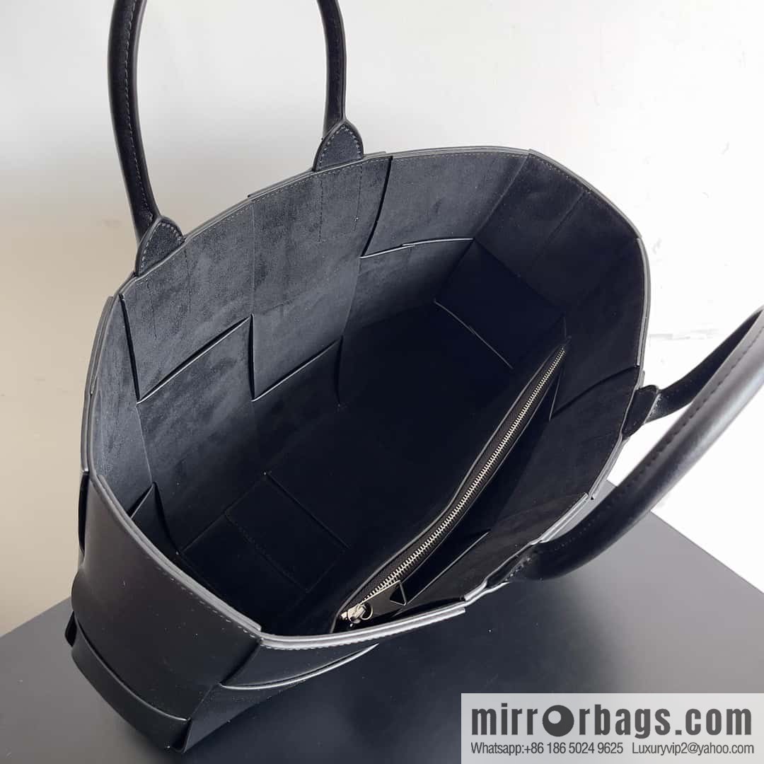 38Cm small four grid B home 2023 early spring new Arco Tote clutch bag model; 729244 Intreccio woven leather (fabric) tote handbag