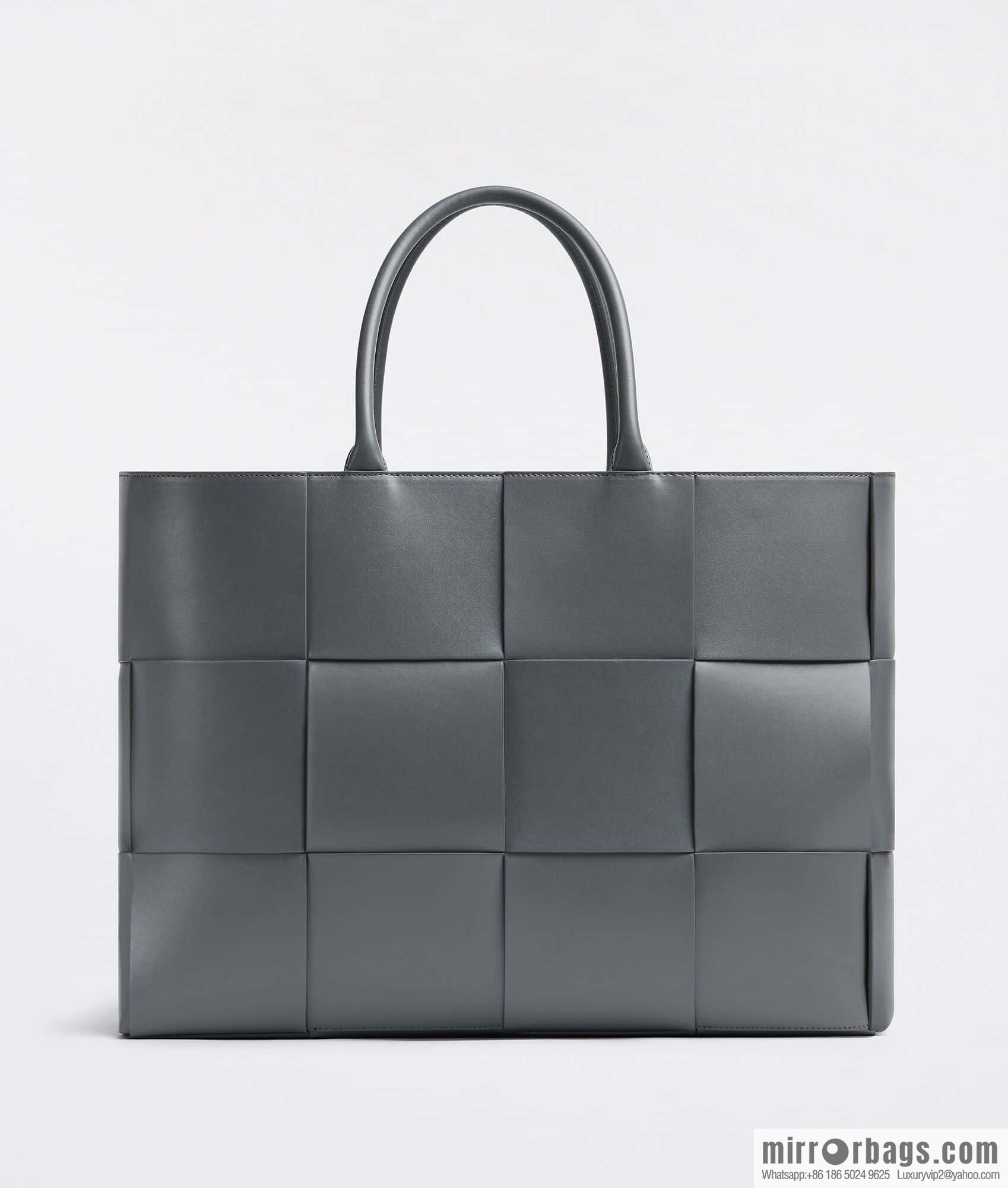 38Cm small four grid B home 2023 early spring new Arco Tote clutch bag model; 729244 Intreccio woven leather (fabric) tote handbag