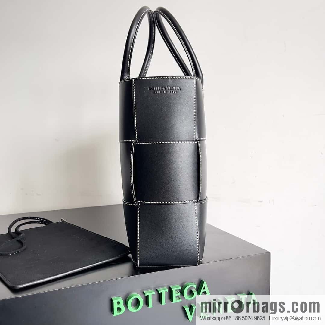 BV tote bag (small four compartments) BV new medium Arco Tote tote bag, model; 756682