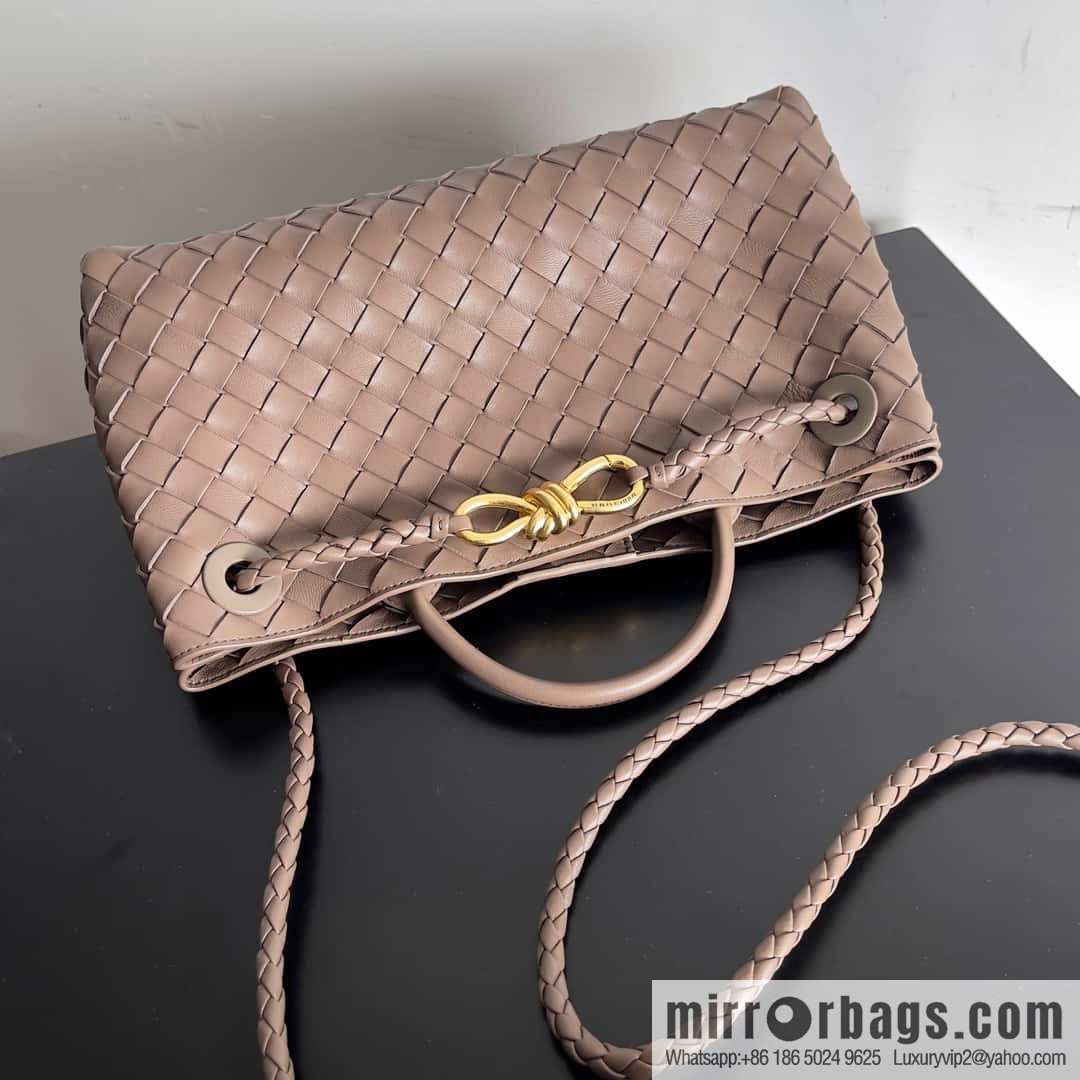 Bottega Veneta new horizontal Andiamond handbag, model number: 754990