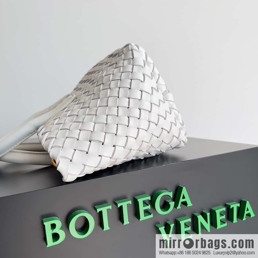 BV Mini Cabat Limited Edition mini vegetable basket BAG model; 709464 white