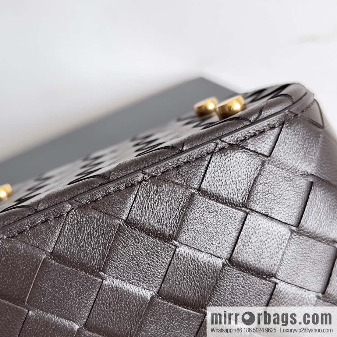 2023 new BV small box Bottega Veneta woven mini pouch model; 743551 small box bag