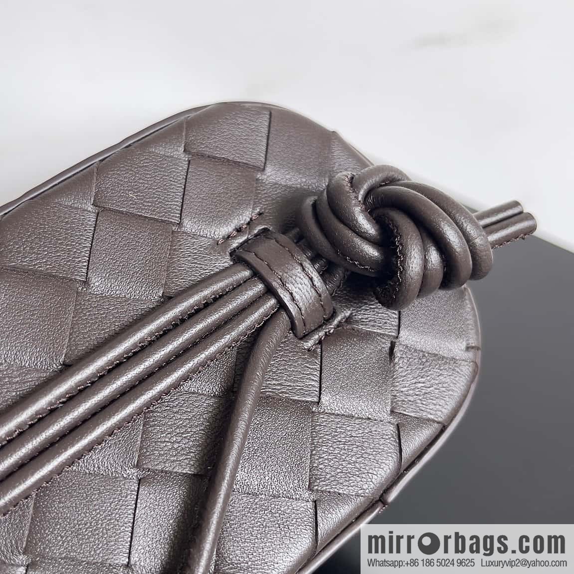 2023 new BV small box Bottega Veneta woven mini pouch model; 743551 small box bag
