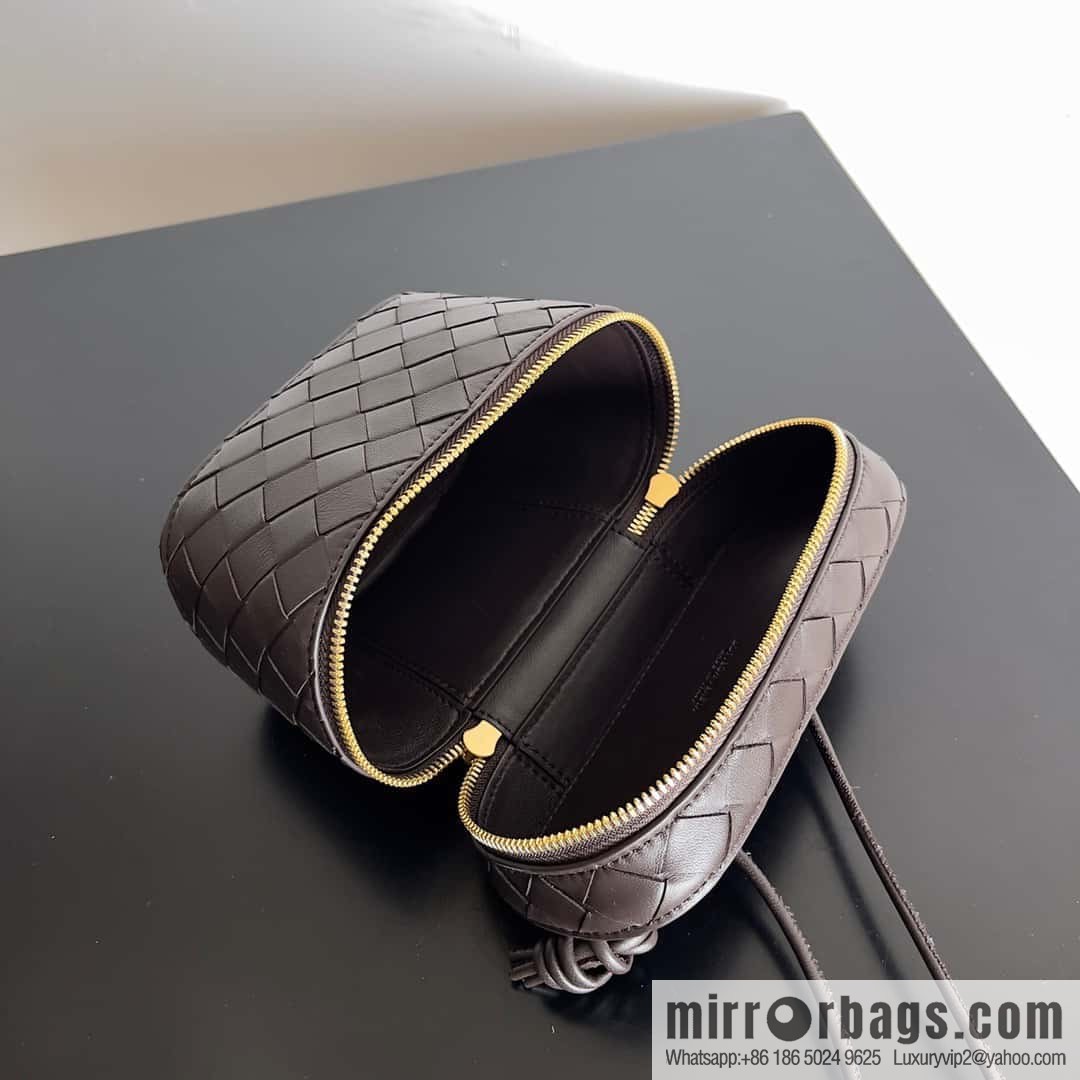 2023 new BV small box Bottega Veneta woven mini pouch model; 743551 small box bag