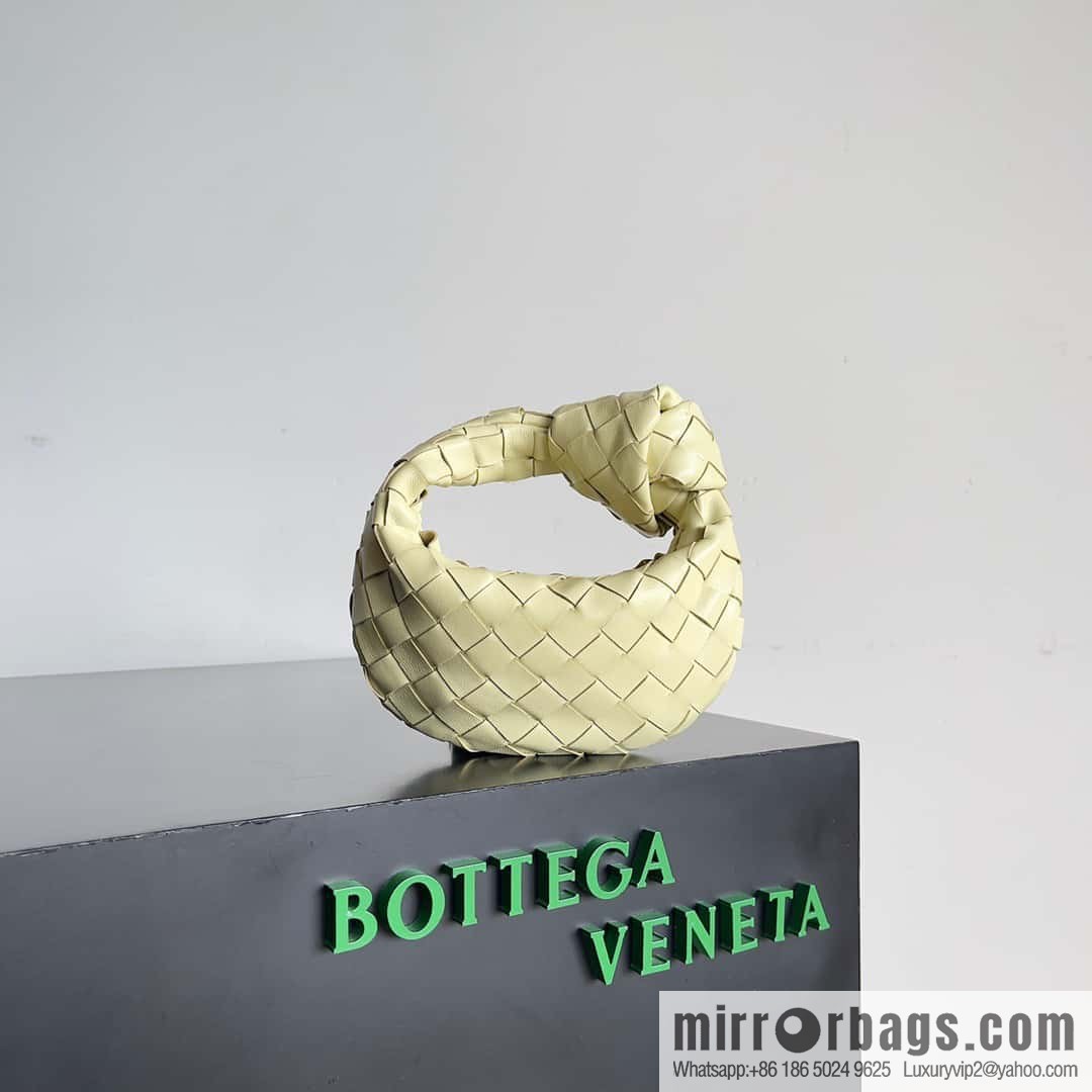 BV super mini JODIE tote bag dumpling bag, woven knotted bag, model number: 730828.