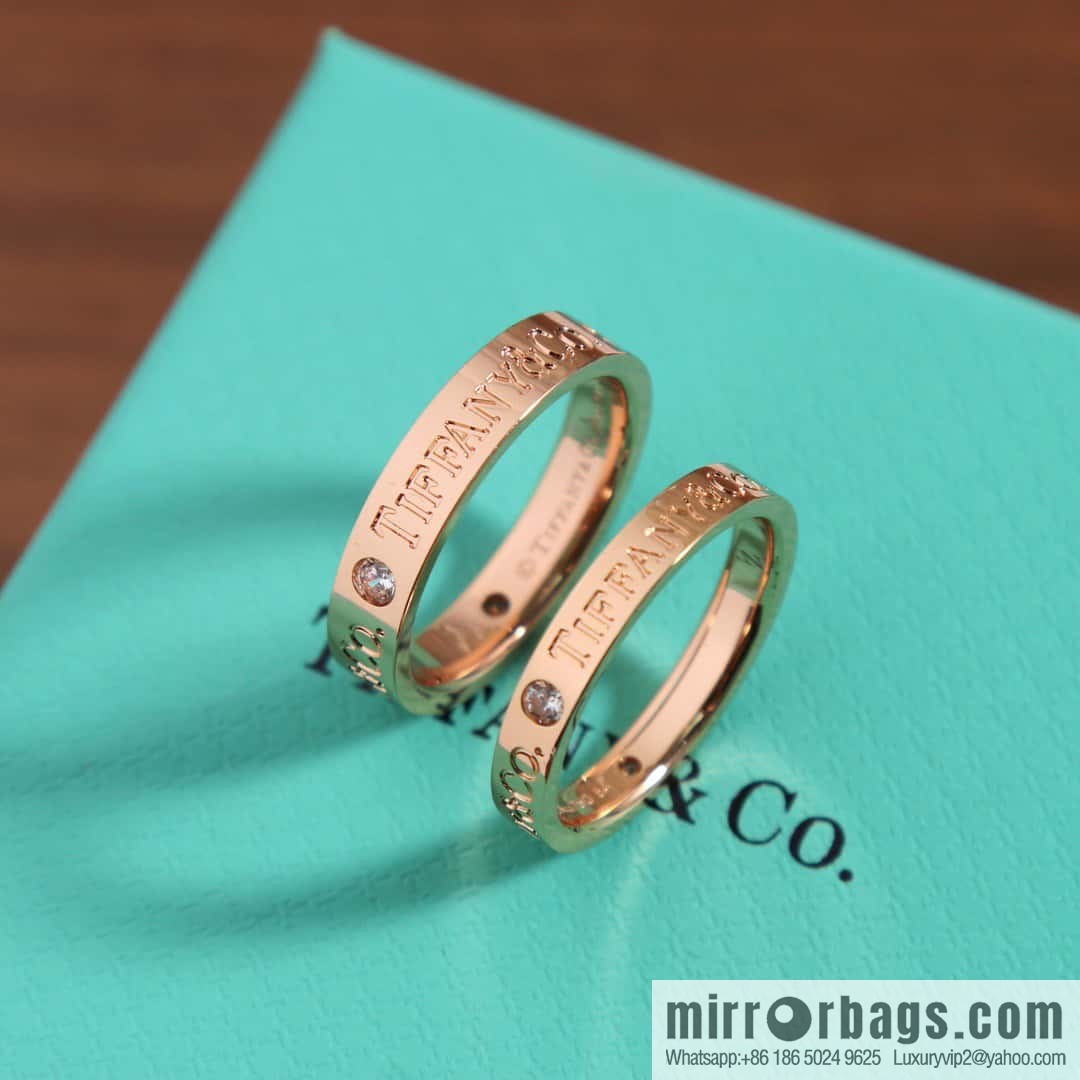 [Single] New ☑️ Tiffany & Co ® series three-diamond letter ring, wide version 4mm narrow version 3mm