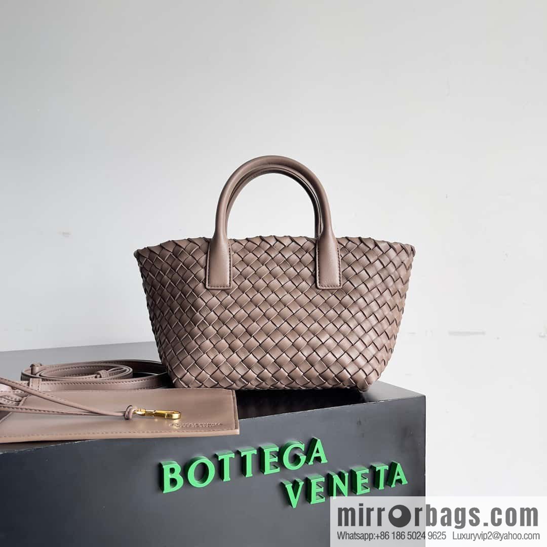 BV Mini Cabat limited edition mini vegetable basket model number: 709464