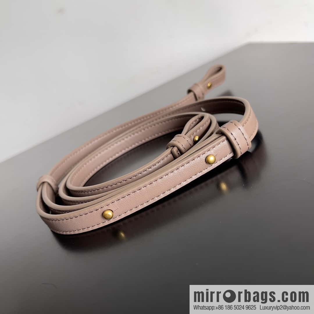 BV Mini Cabat limited edition mini vegetable basket model number: 709464