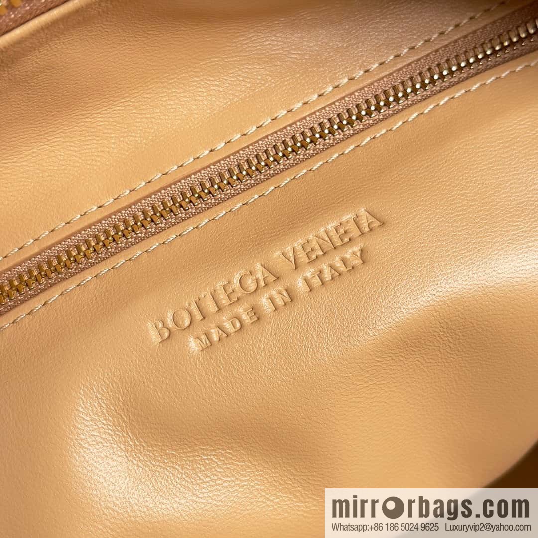 Bottega Veneta Jodie Bag Model #600261L