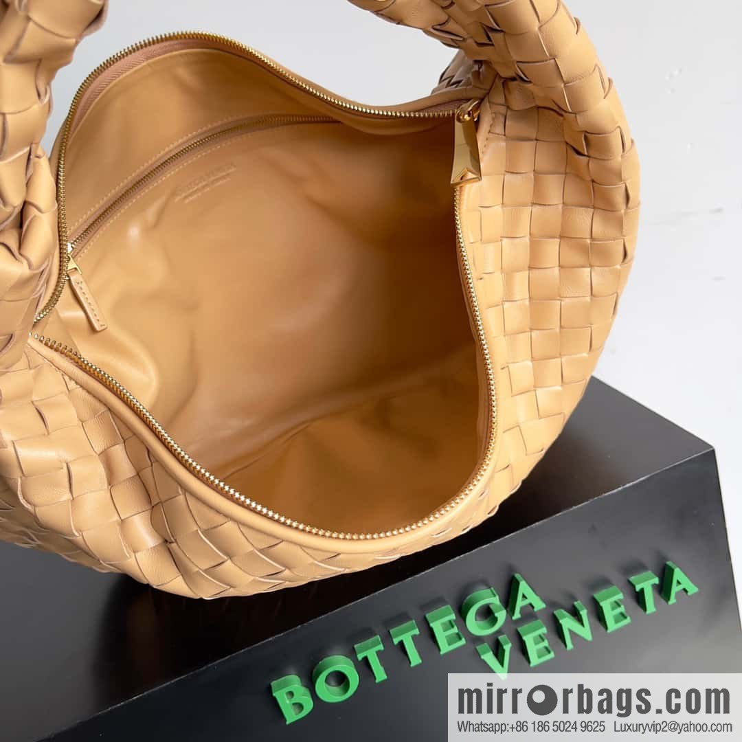 Bottega Veneta Jodie Bag Model #600261L