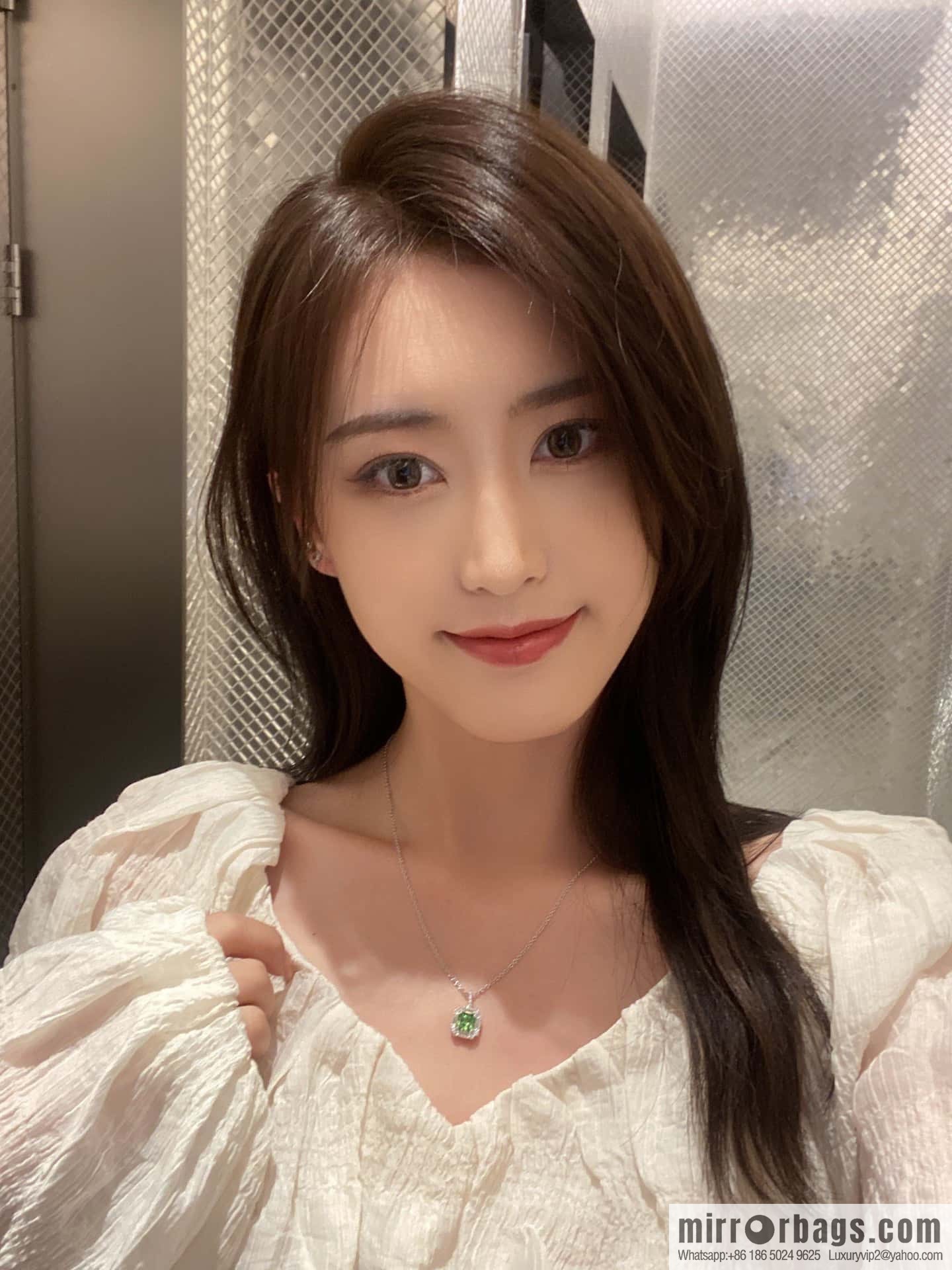 ❗️New ❗️ New ☑️ TIFFANY & Co. Tiffany Square Green Diamond Necklace