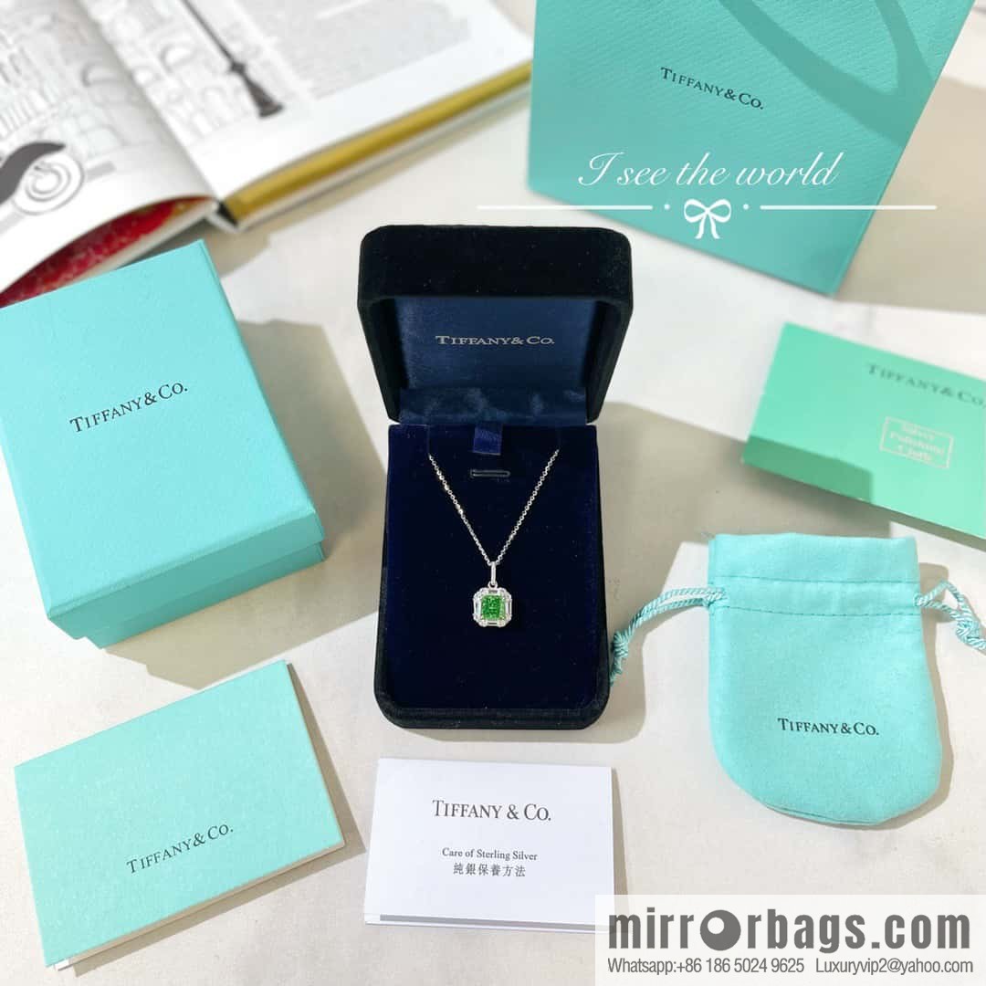 ❗️New ❗️ New ☑️ TIFFANY & Co. Tiffany Square Green Diamond Necklace