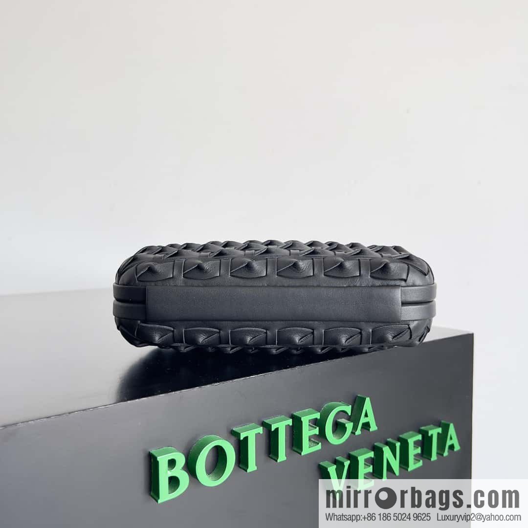 BottegaVeneta BV Knot | minaudiere: 717622 sheepskin black