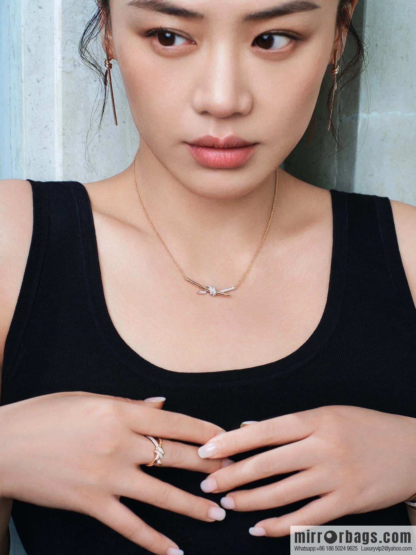 ❤️ TIFFANY & Co. Tiffany Knot Series Two-Color Gold Diamond Necklace