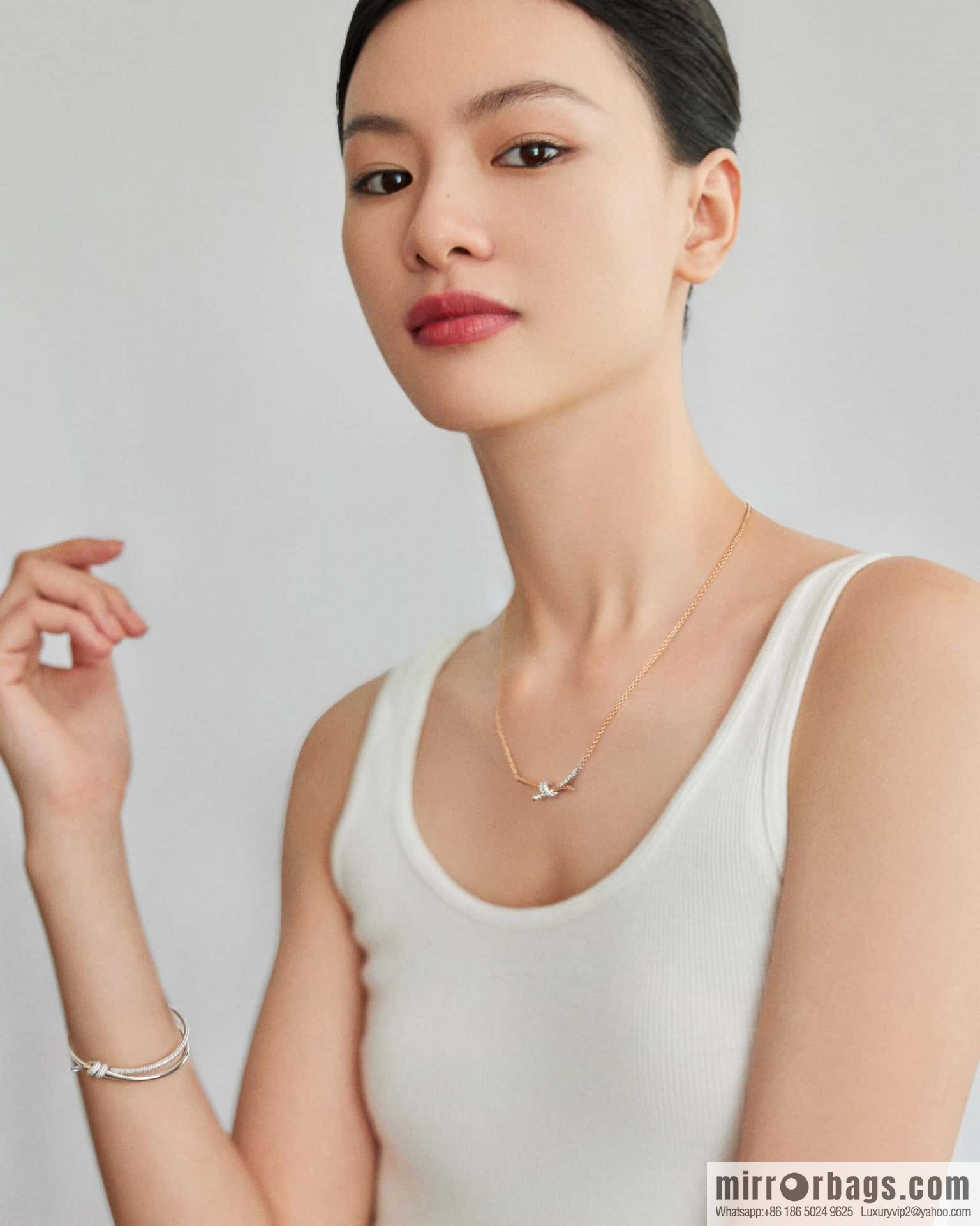 ❤️ TIFFANY & Co. Tiffany Knot Series Two-Color Gold Diamond Necklace