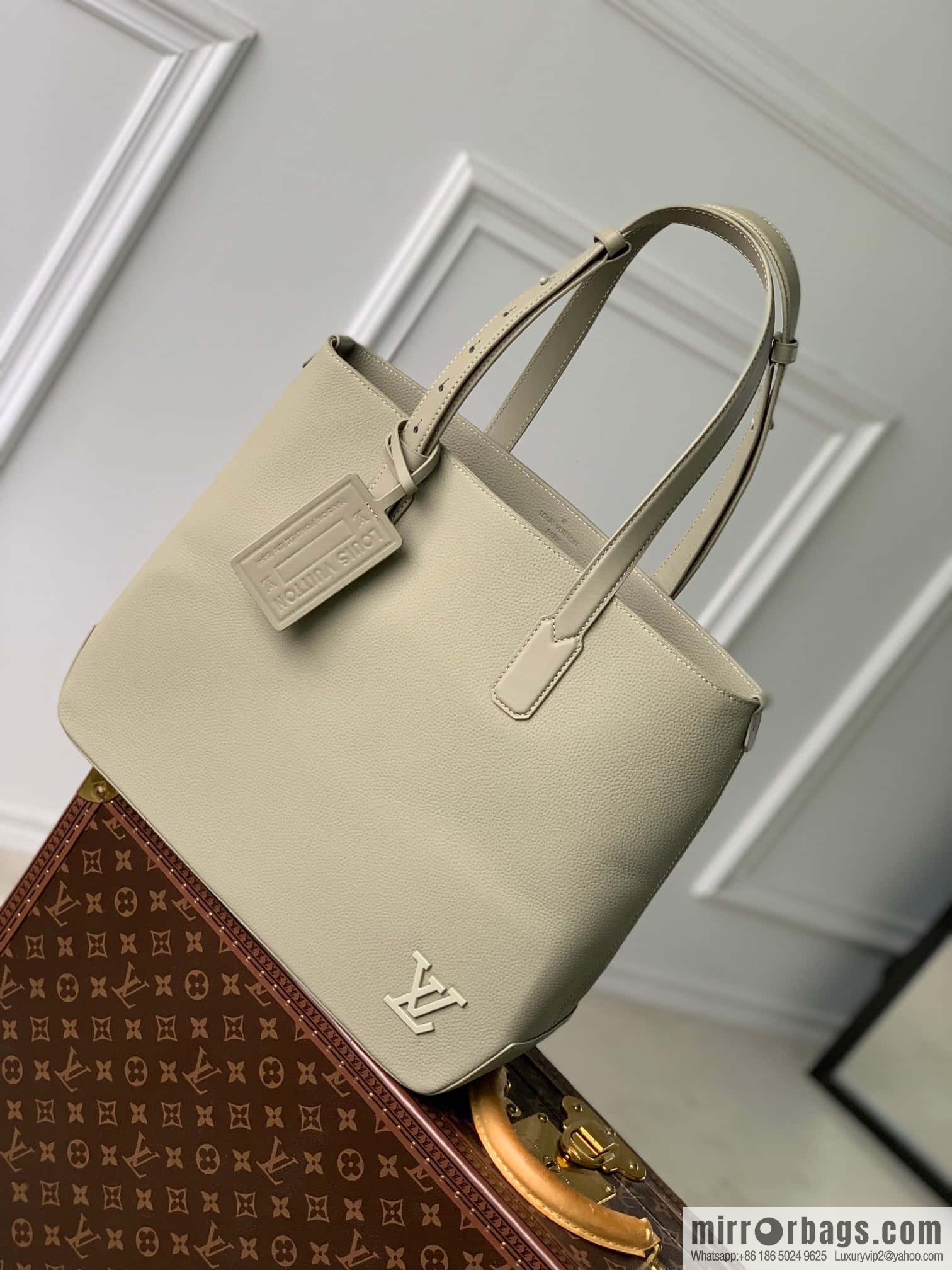 M22481 Grey Tote Aerogram Handbag